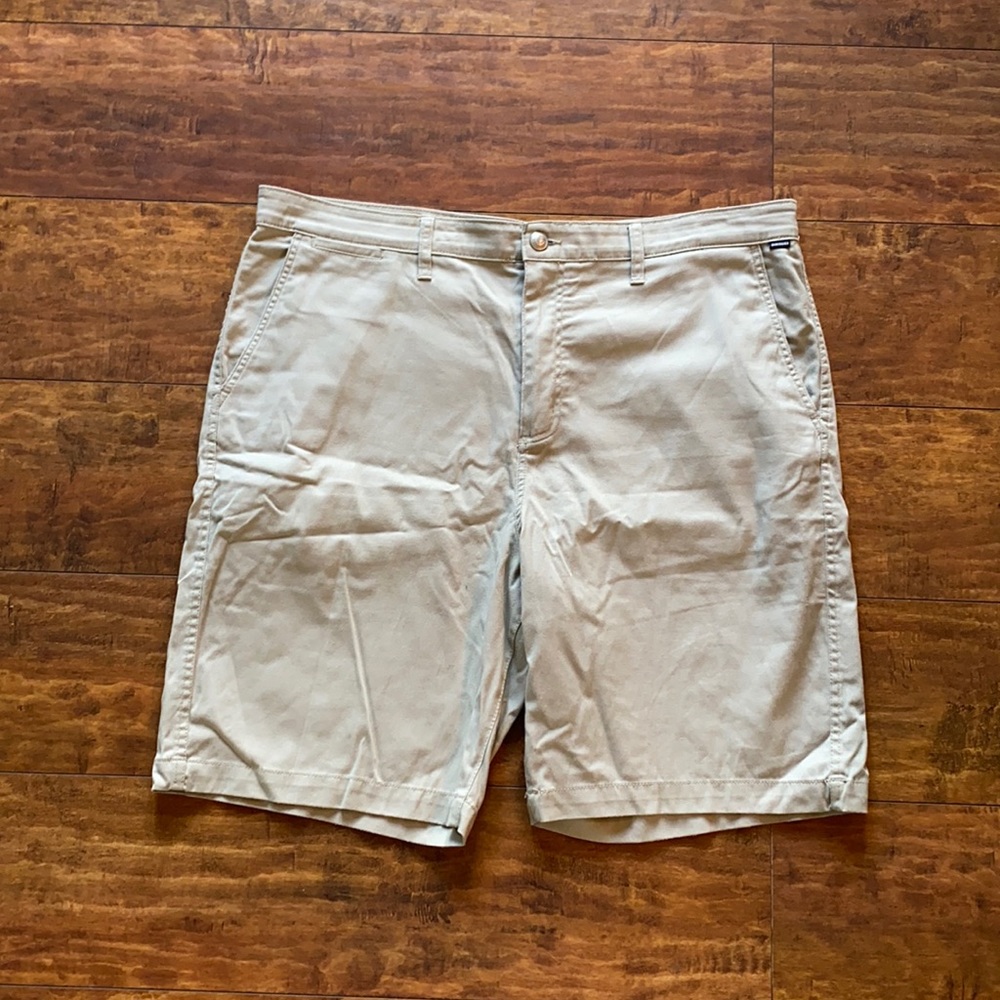 Quiksilver khaki shorts